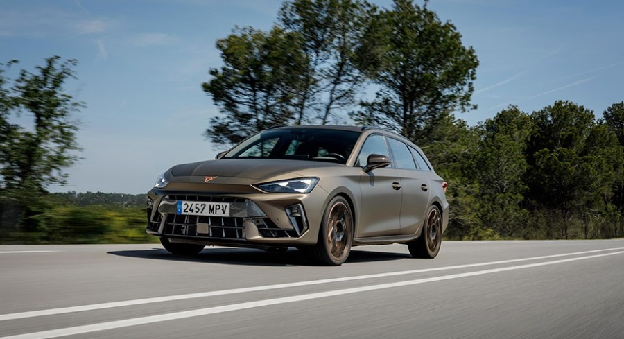 CUPRA Leon Sportstourer – profilo laterale completo Enceladus Grey Matt – Scarabel Padova