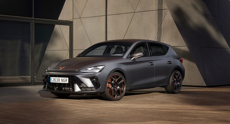 CUPRA Leon VZ Extreme 2.0 TSI 300 CV guida sportiva — freni Brembo, Sennheiser, Matrix LED — Scarabel Padova
