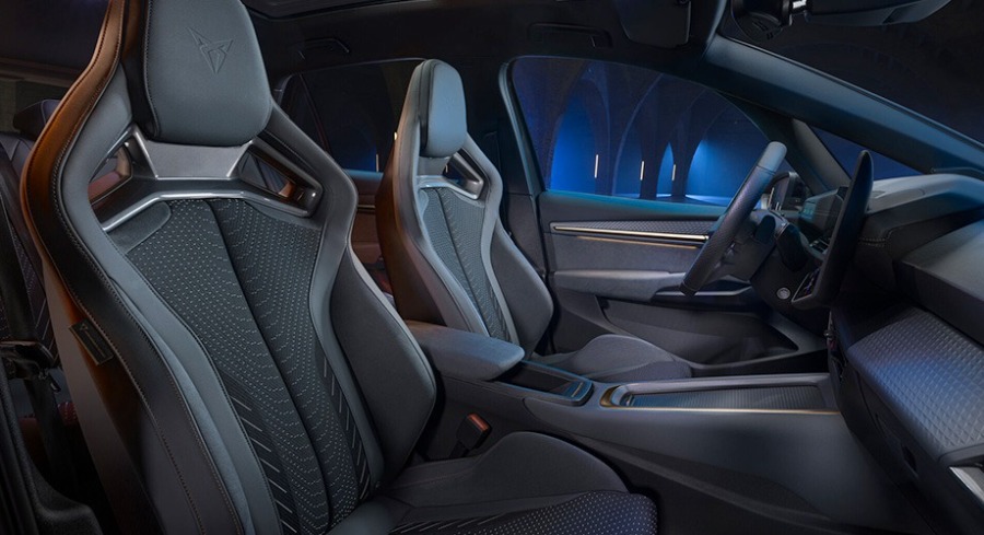 CUPRA Raval VZ Extreme sedili CUP Bucket 3D Knitting abitacolo