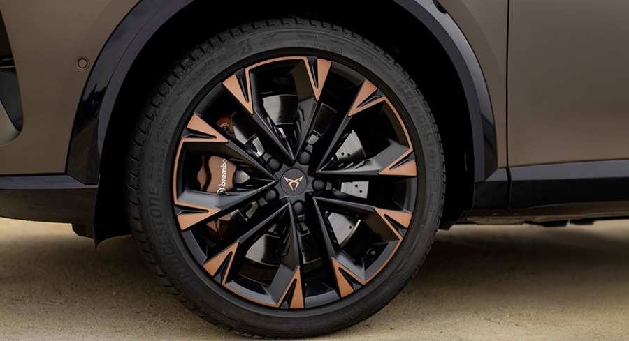 Nuova CUPRA Formentor VZ – cerchi 19" SANDSTORM Copper con pinze freno – Scarabel Padova