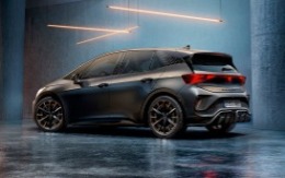 CUPRA Raval Launch Edition Plus 2026 — elettrica urbana 211 CV con Matrix LED, Scarabel Padova