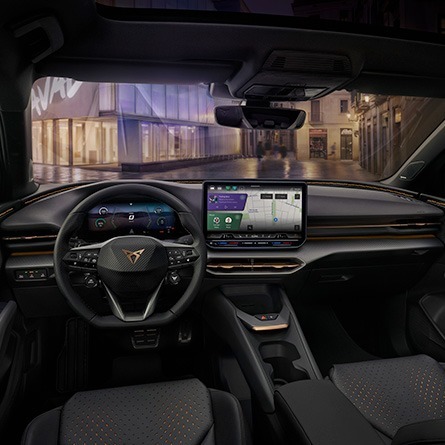 CUPRA Raval 2026 interni plancia con infotainment Android 12,9 pollici e Virtual Cockpit
