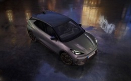 CUPRA Raval Launch Edition VZ 2026 — elettrica sportiva 226 CV Manganese Matt, Scarabel