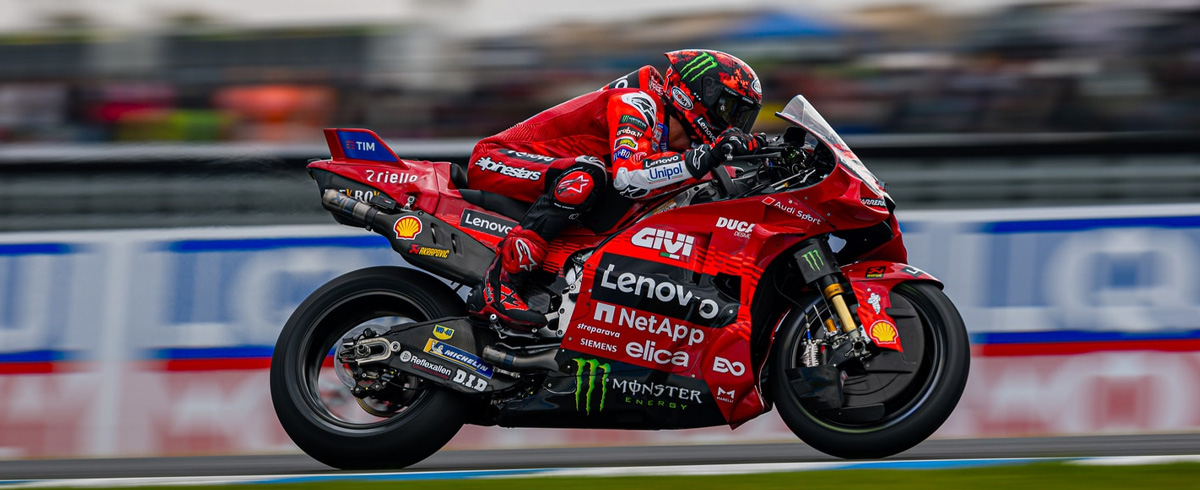 MotoGP Australia: Raul Fernandez firma la prima vittoria in carriera. Di Giannantonio e Bezzecchi completano il podio