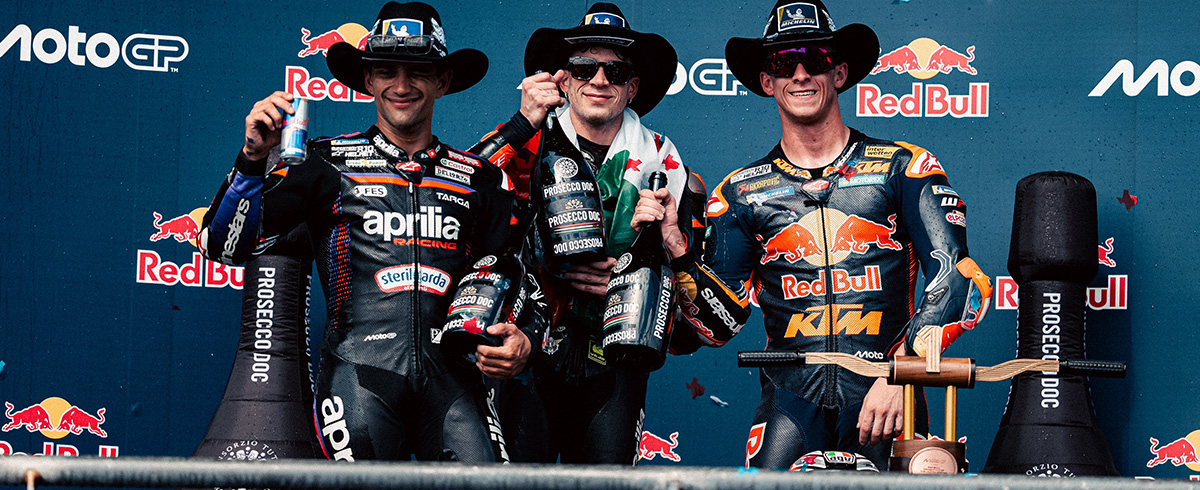 Aprilia risicrive la storia: Marco Bezzecchi raggiunge la quinta vittoria consecutiva, la terza della stagione