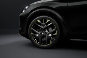 Nuovi cerchi in lega machined da 18’’